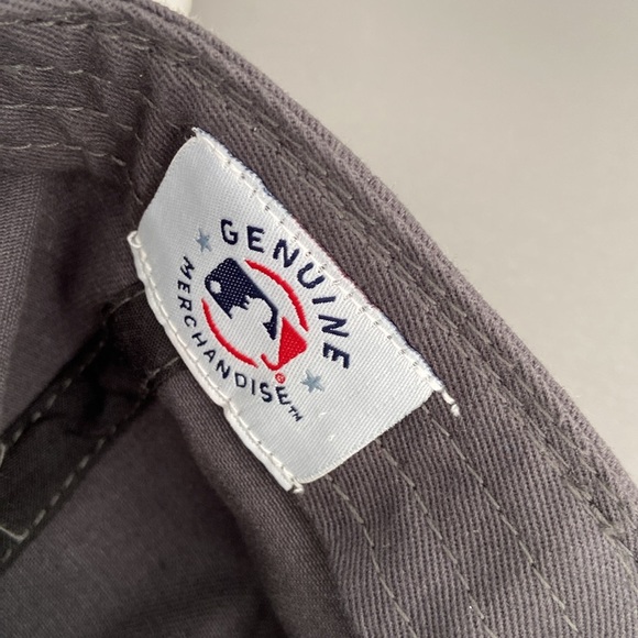 Classic Unisex New York Yankees Grey Baseball Hat - Picture 7 of 7